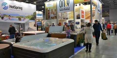 Co hledat v krásných domech 2020: aqua show, dřevěné domy, zahrada a krby.